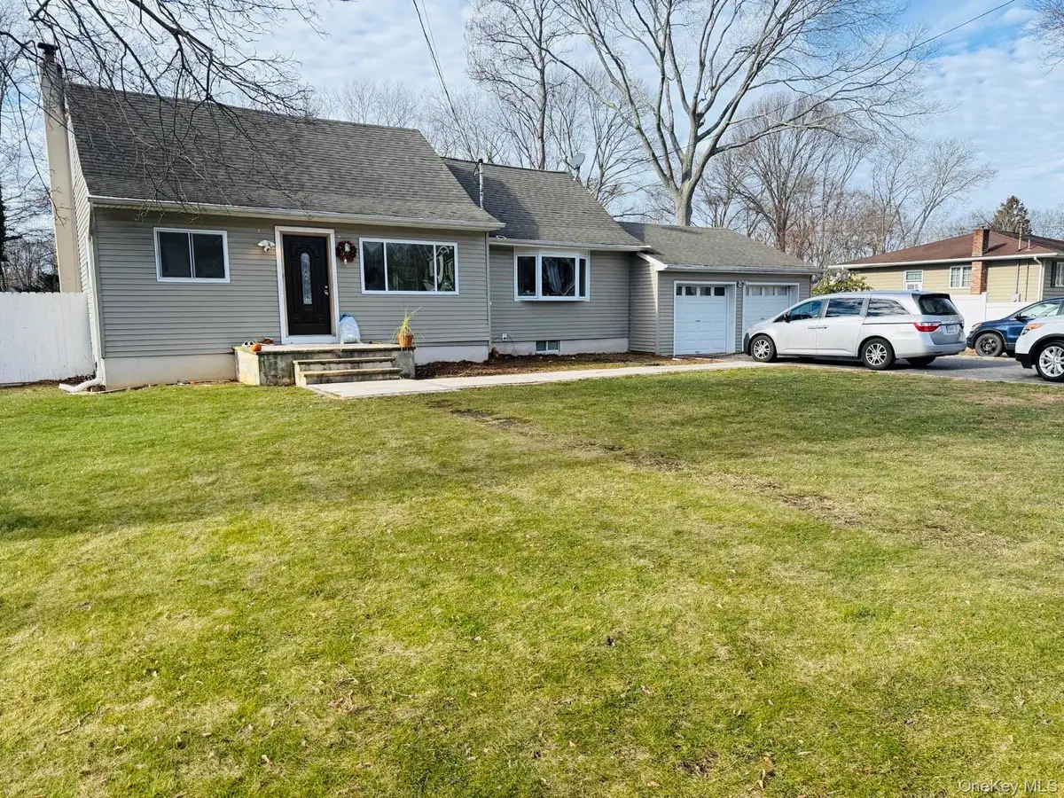 359 Wellwood Drive, Shirley, NY 11967 - Image #1