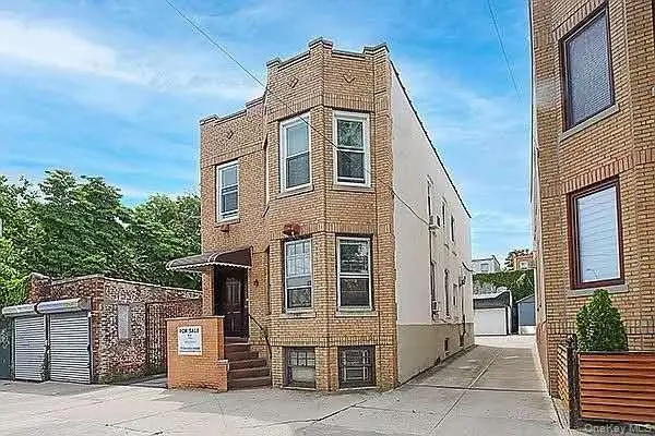 6456 Woodbine Street, Ridgewood, NY 11385 - Image #2