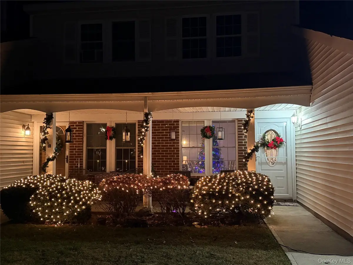 189 Haddon Hollow Court, Middle Island, NY 11953 - Image #1