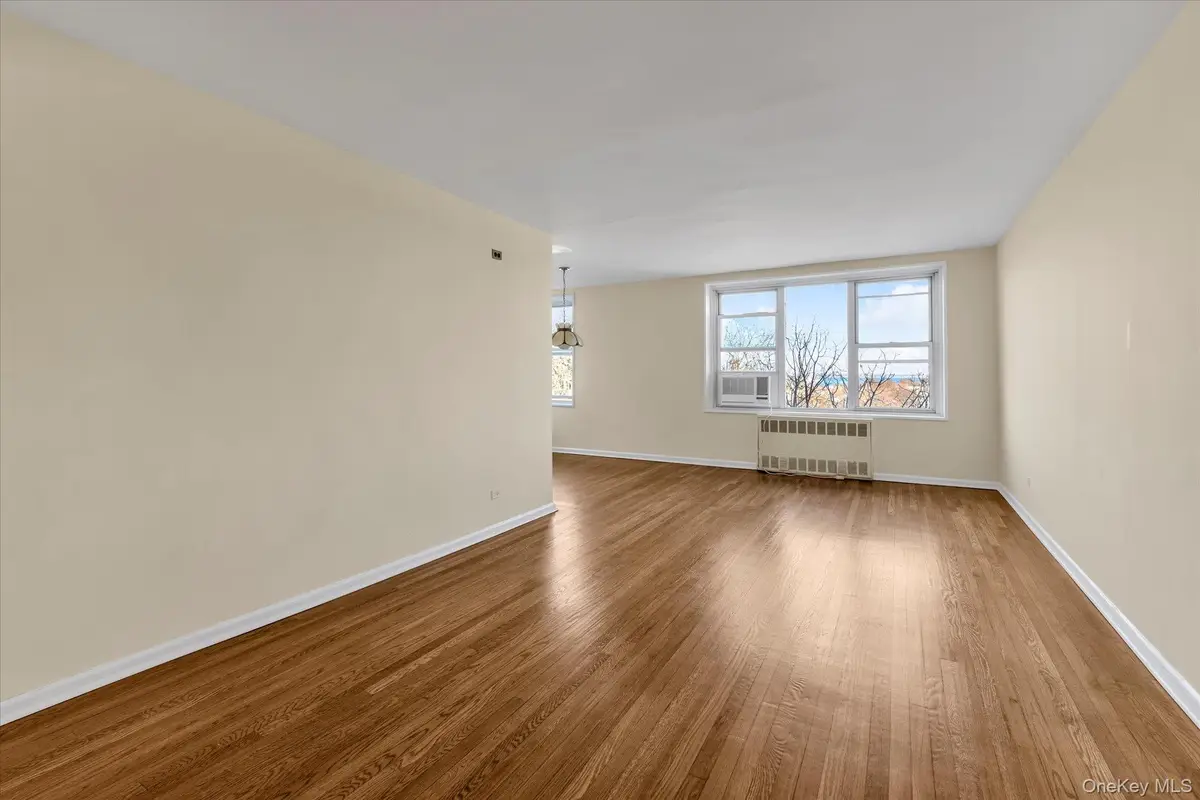 209-80 18 Avenue #6D, Bayside, NY 11360 - Image #1