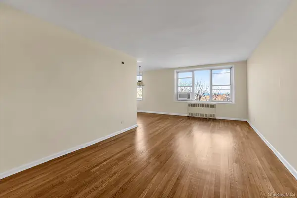 209-80 18 Avenue #6D, Bayside, NY 11360