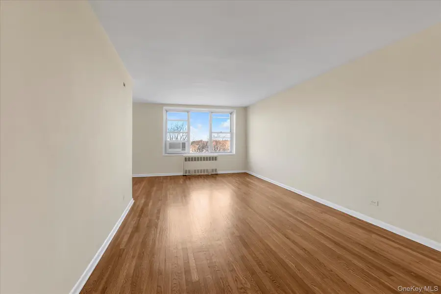 209-80 18 Avenue #6D, Bayside, NY 11360 - Image #2