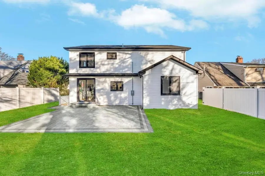 126 Rim Lane, Hicksville, NY 11801 - Image #3