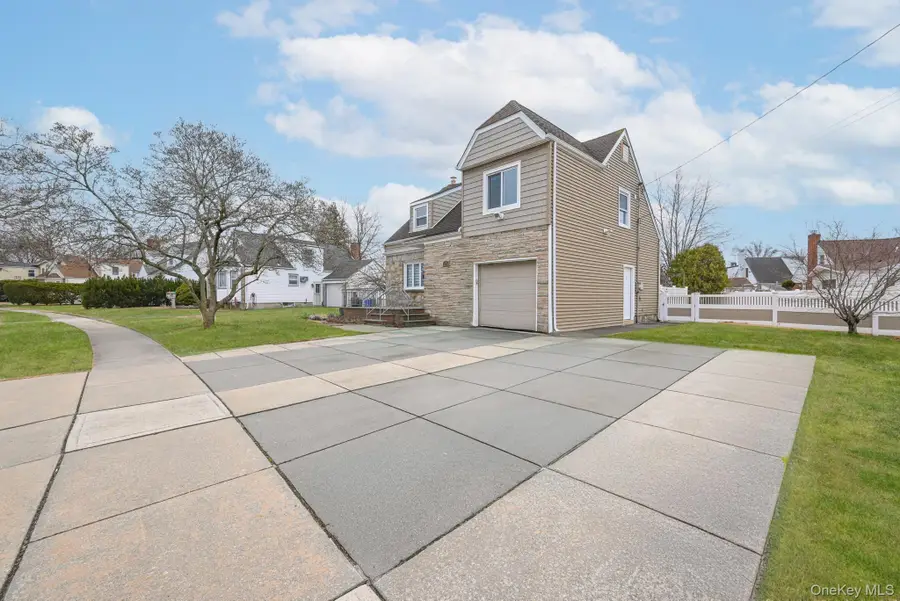 100 Morris Parkway, Valley Stream, NY 11580 - Image #3