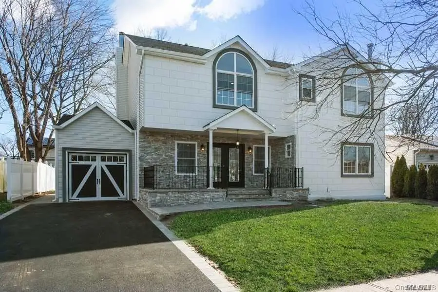 7 Sebree Place, Plainview, NY 11803 - #3