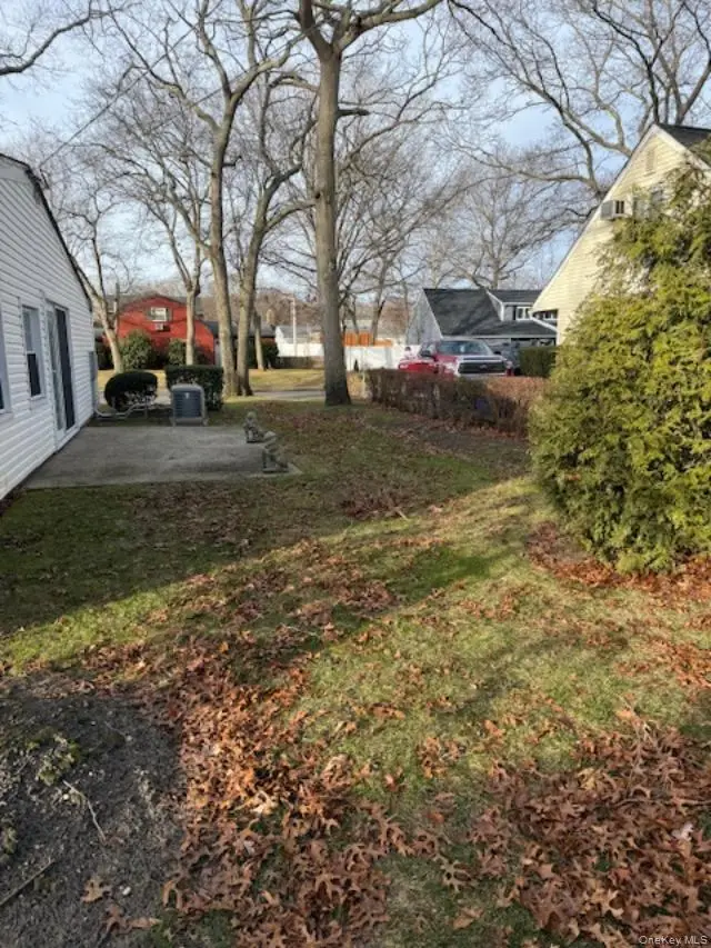 5431 Expressway Drive N, Holtsville, NY 11742 - Image #3