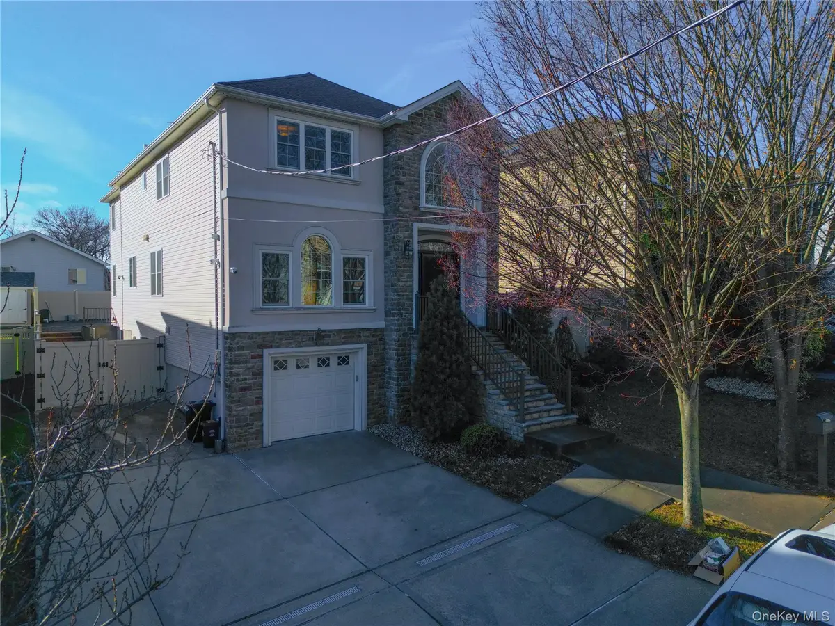 104 Highland Road, Staten Island, NY 10308 - Image #1