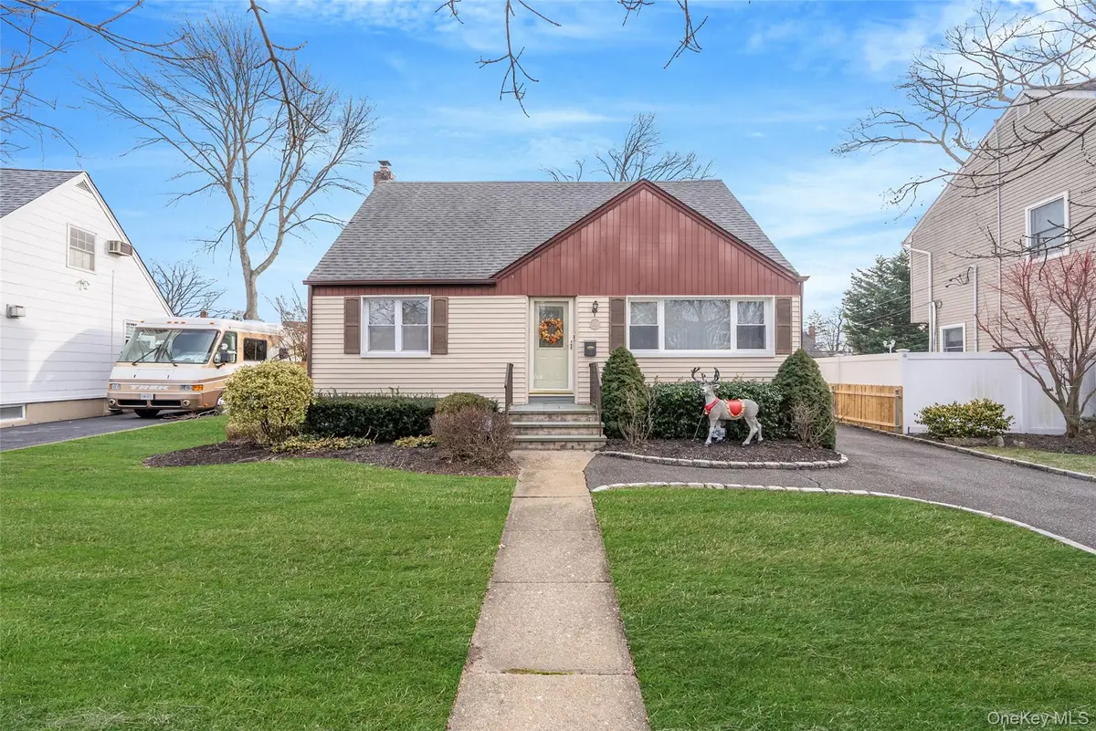 204 Maeder Avenue, North Merrick, NY 11566 - Image #1