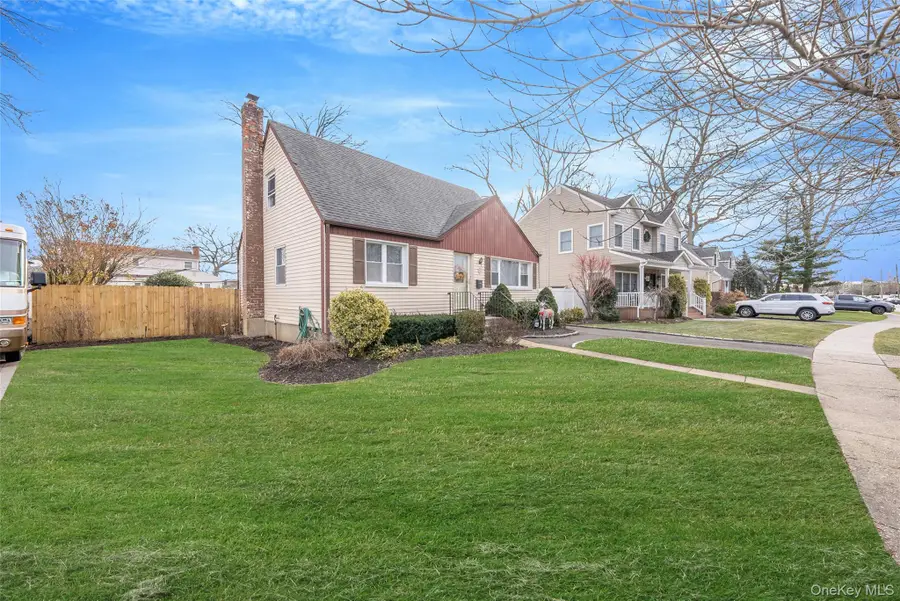 204 Maeder Avenue, North Merrick, NY 11566 - Image #2