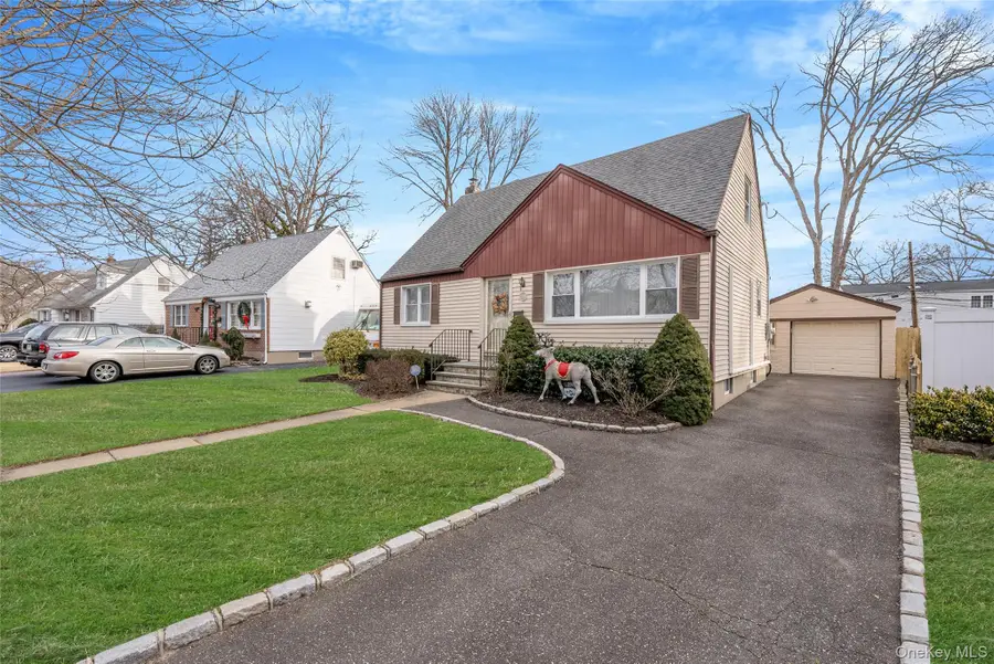 204 Maeder Avenue, North Merrick, NY 11566 - Image #3