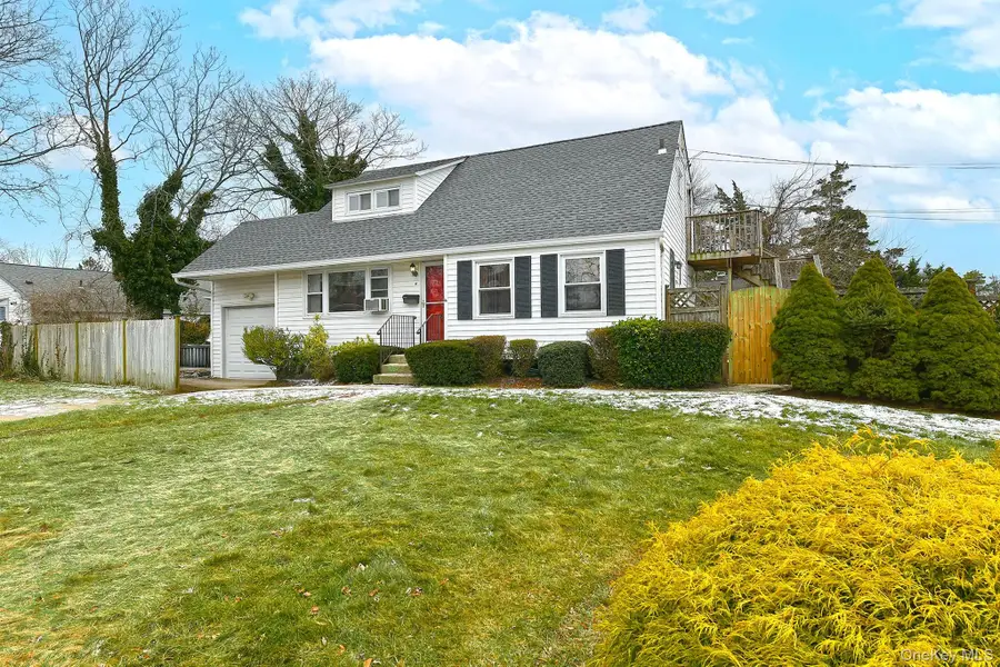 4 Deepdale Drive, Brentwood, NY 11717 - Image #2