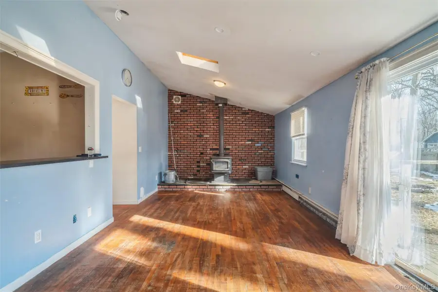 4 Laurel Lane, Shirley, NY 11967 - Image #2