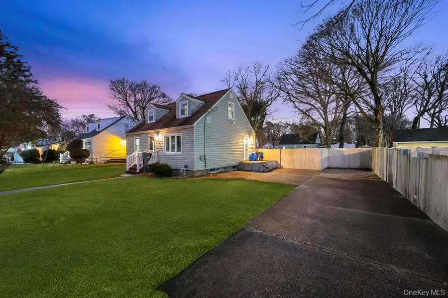 39 Andrews Avenue, Wyandanch, NY 11798 - Image #2