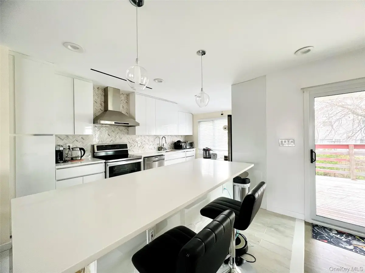 66 Smith Street, Glen Cove, NY 11542 - Image #1