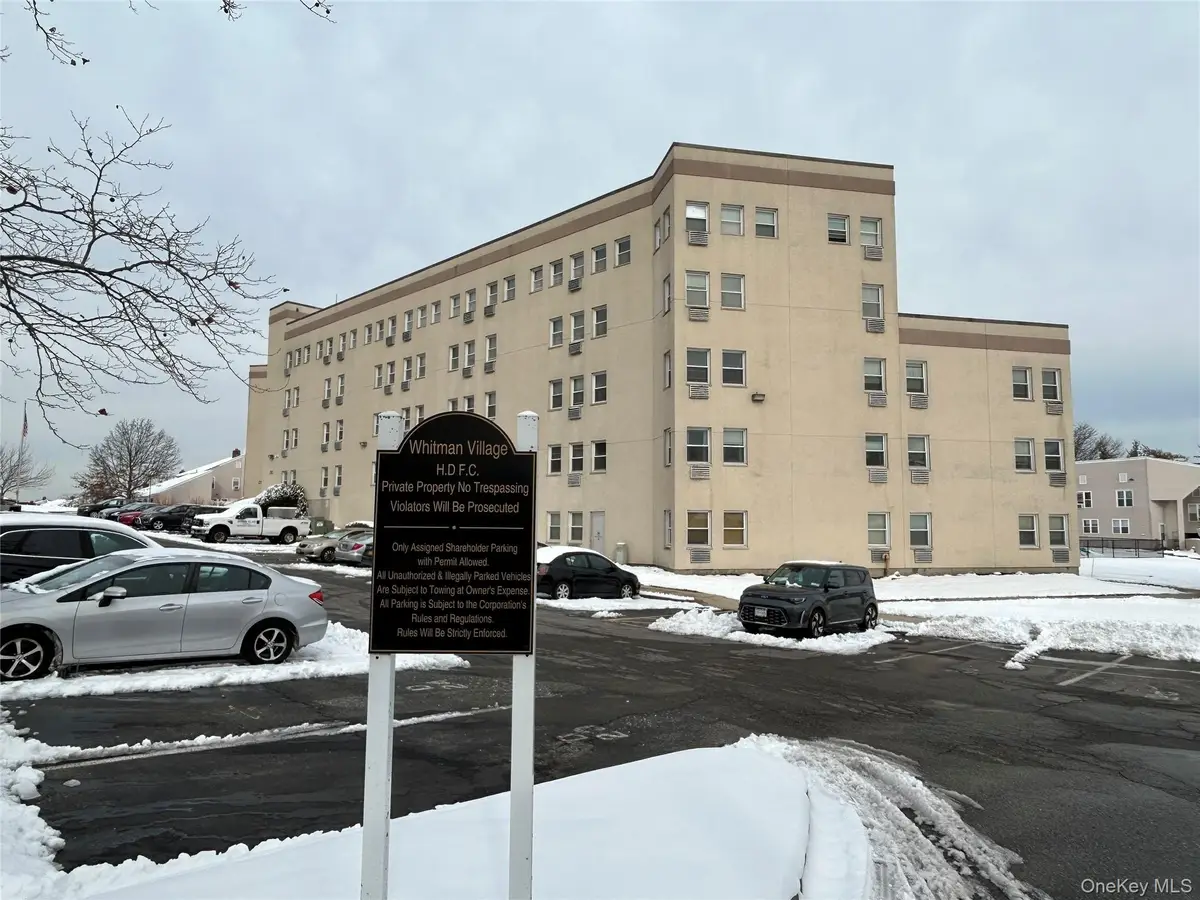 240 Lowndes Avenue #117G, Huntington Station, NY 11746 - Image #1