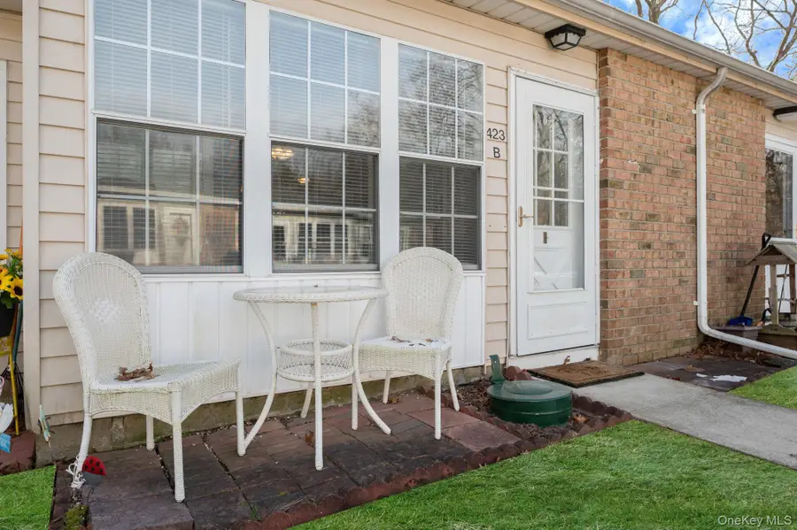 423 Woodbridge Drive #B, Ridge, NY 11961 - Image #3
