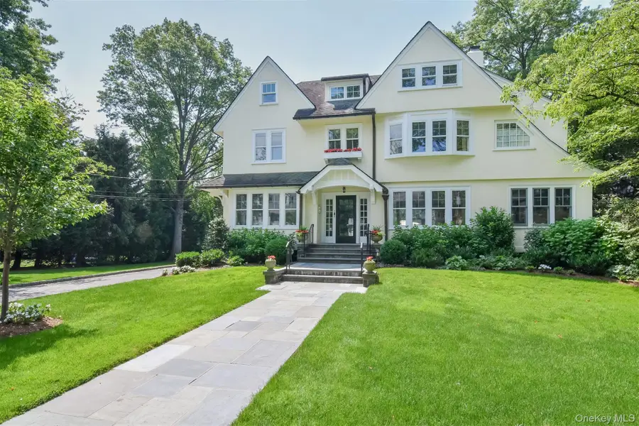 4 Sussex Avenue, Bronxville, NY 10708 - Image #2