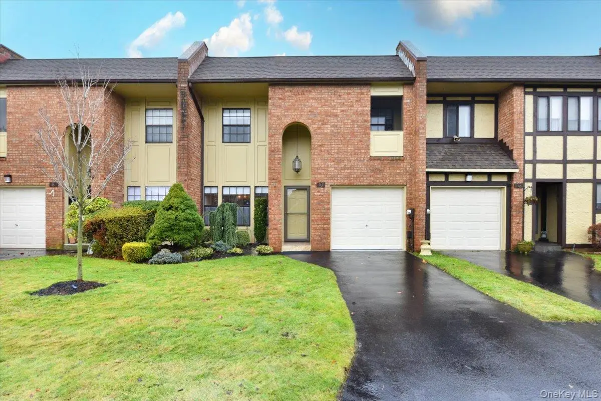 10 Southgate Circle, Massapequa Park, NY 11762 - Image #1