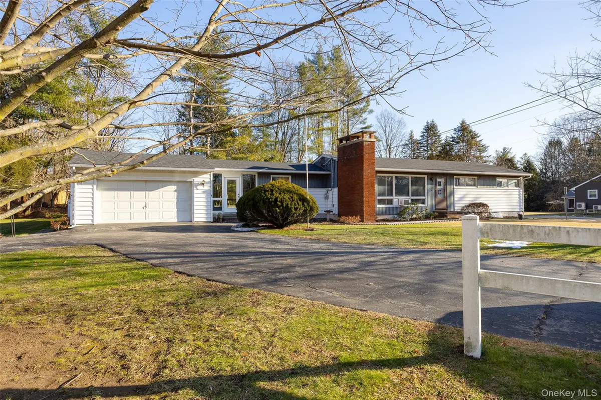 201 Linden Avenue, Red Hook, NY 12571 - Image #1