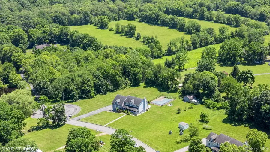 10 Willys Court, Rock Tavern, NY 12575 - #2