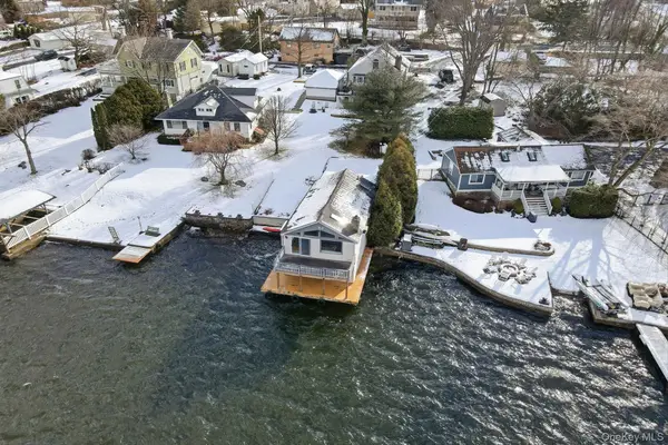 8 Wendy Way, Warwick, NY 10925