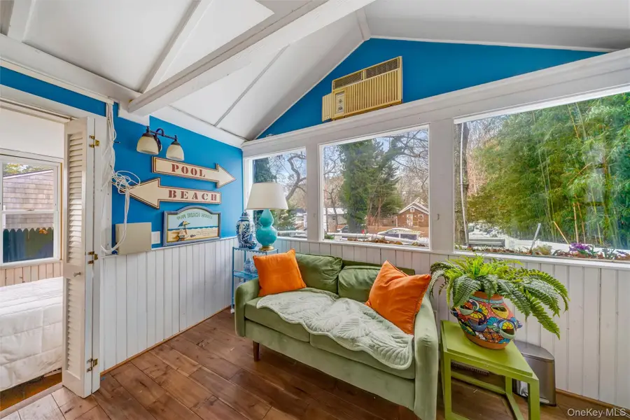 74 Richardson Avenue, East Hampton, NY 11937 - Image #2