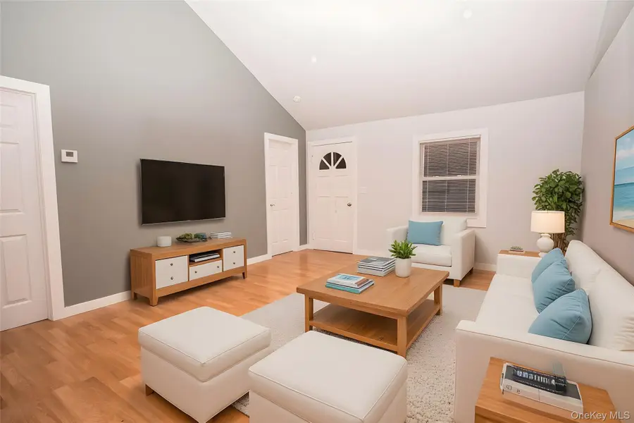 27 Cynthia Lane, Center Moriches, NY 11934 - Image #2