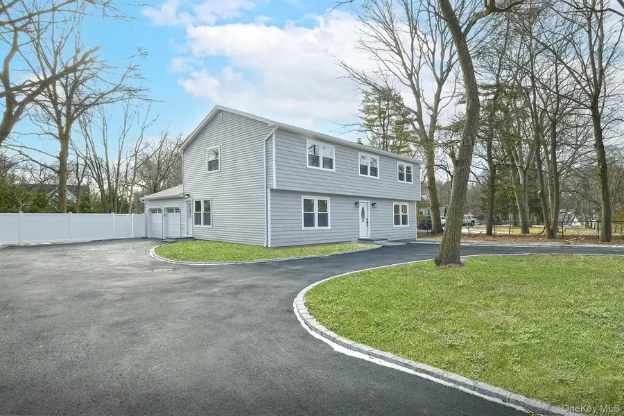 34 Warner Road, Huntington, NY 11743 - Image #2