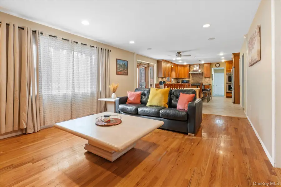 25 Cherokee Rd, East Brunswick, NJ 08816 - #3