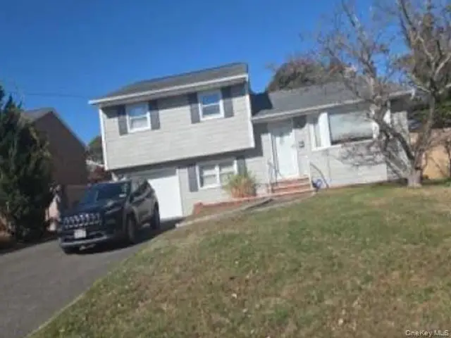 113 Wilherm Lane, West Islip, NY 11795 - Image #1