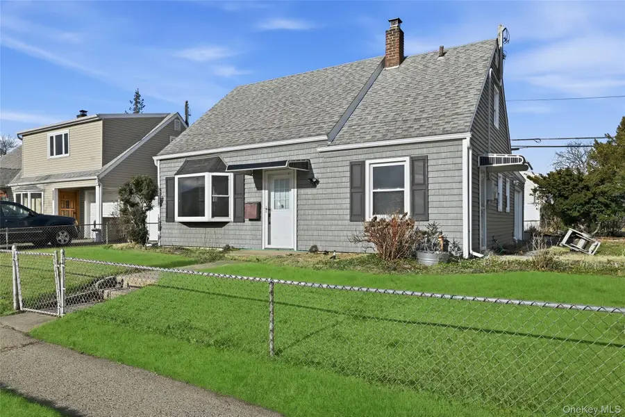 3037 N Jerusalem Road, Levittown, NY 11756 - #3