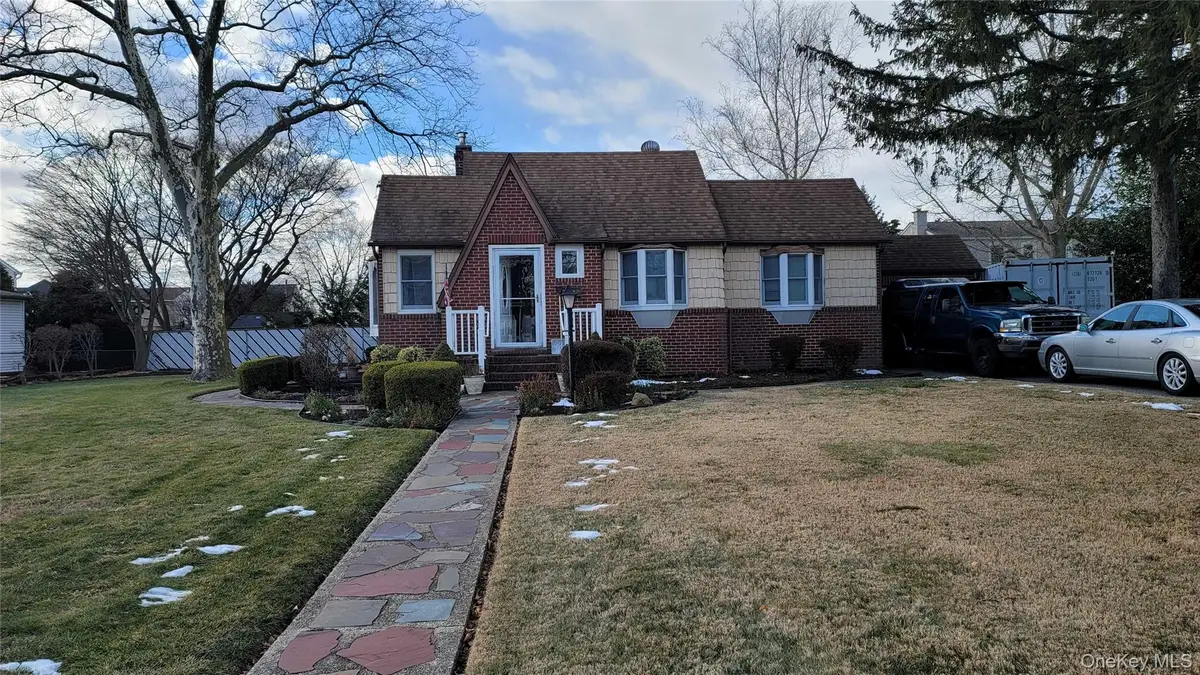 34 Pine Acres Boulevard, Deer Park, NY 11729 - Image #1