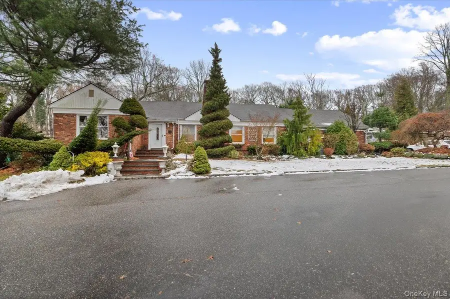 33 Fleets Cove Road, Huntington, NY 11743 - Image #2