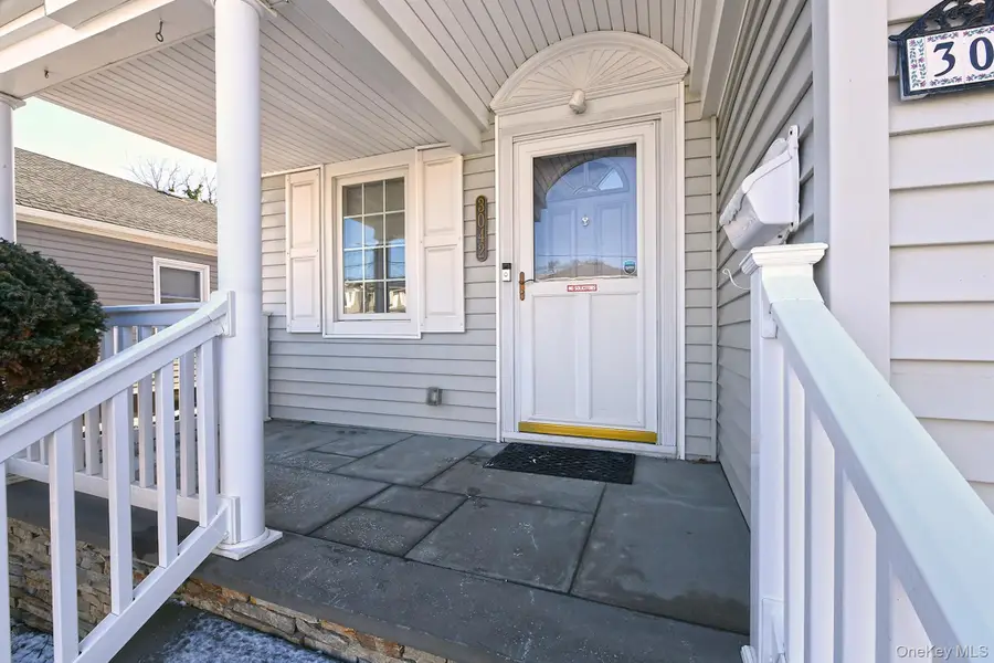 3042 Lowell Avenue, Wantagh, NY 11793 - Image #2