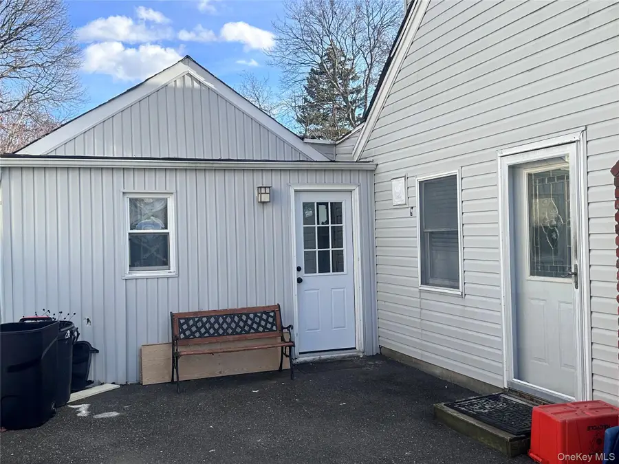 753 Wyngate Drive W, Franklin Square, NY 11580 - Image #2