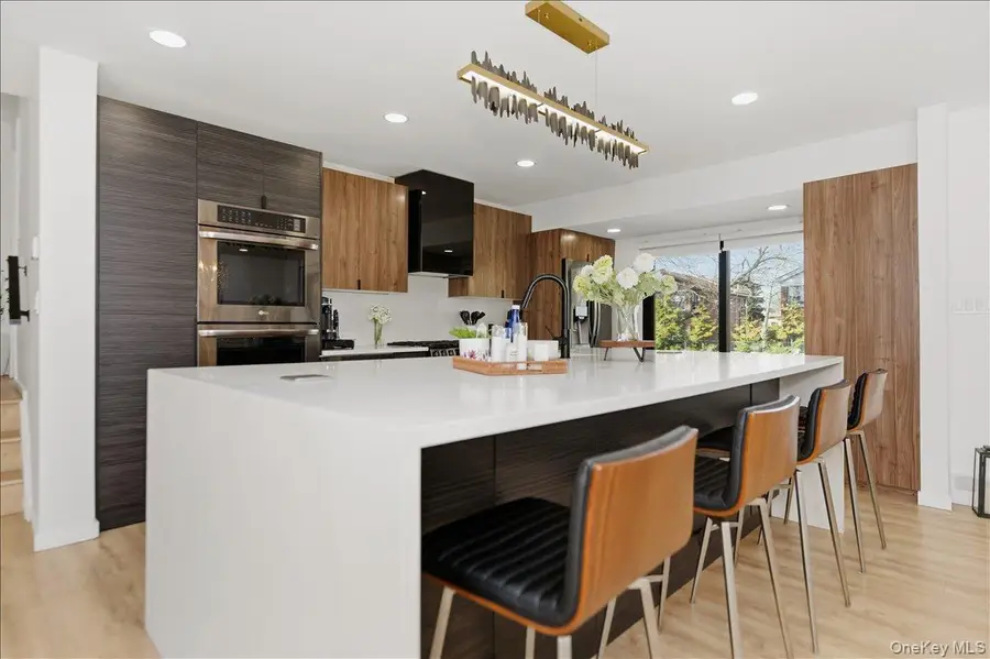 957 Cherrywood Drive, Baldwin, NY 11510 - Image #3