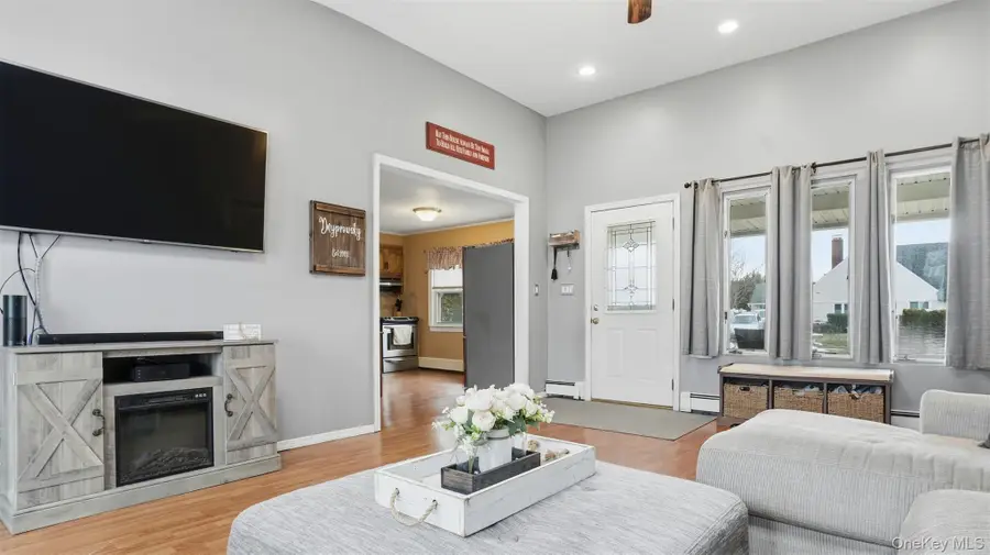 35 Twin Lane N, Wantagh, NY 11793 - Image #2