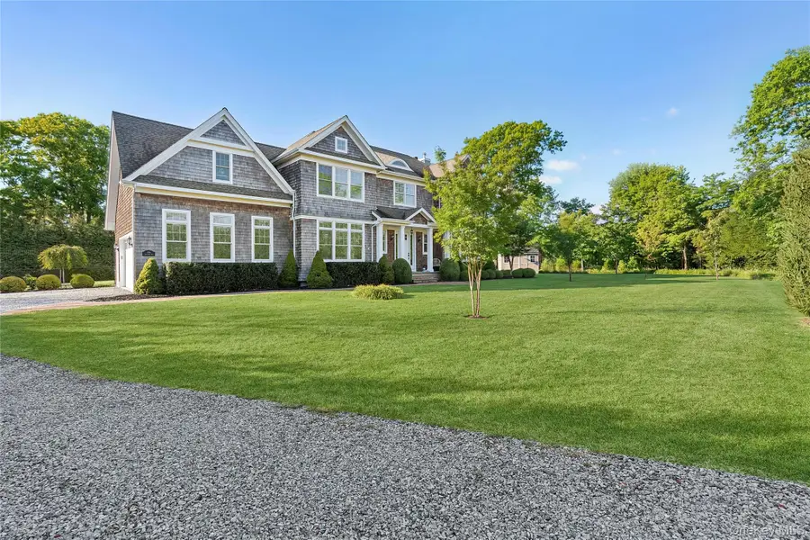 106 E Tiana Road, Hampton Bays, NY 11946 - Image #2