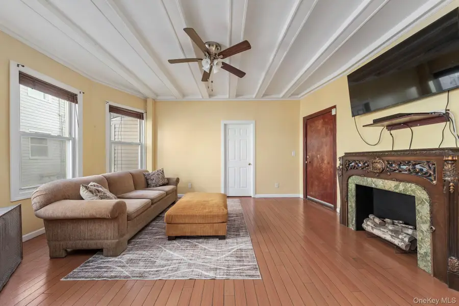 423 Beach 66th Street, Arverne, NY 11692 - Image #3