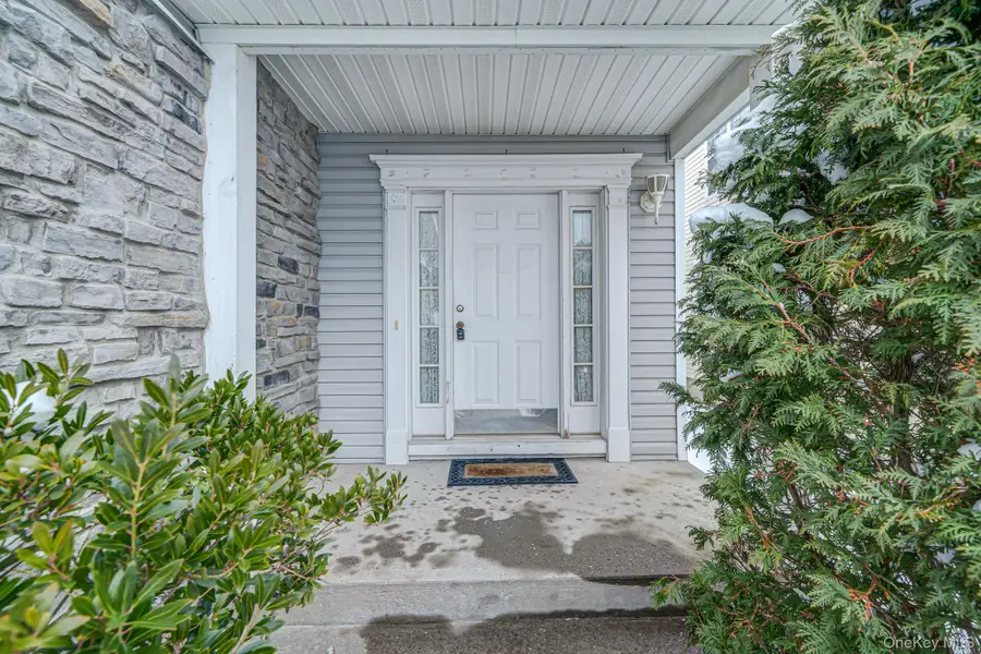 48 Kate Circle, Middle Island, NY 11953 - Image #3