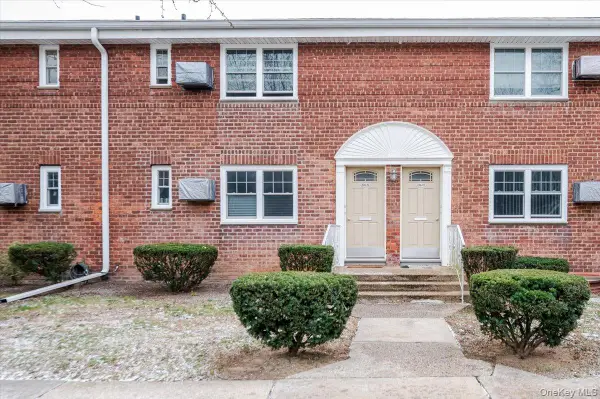 226-24 Kingsbury Avenue #B, Oakland Gardens, NY 11364