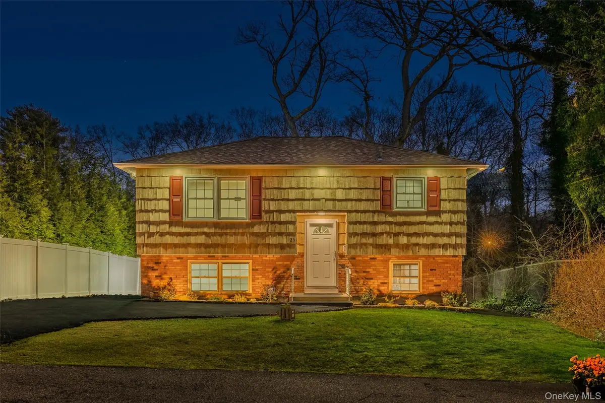 25 Lincoln Avenue, Lake Ronkonkoma, NY 11779 - Image #1