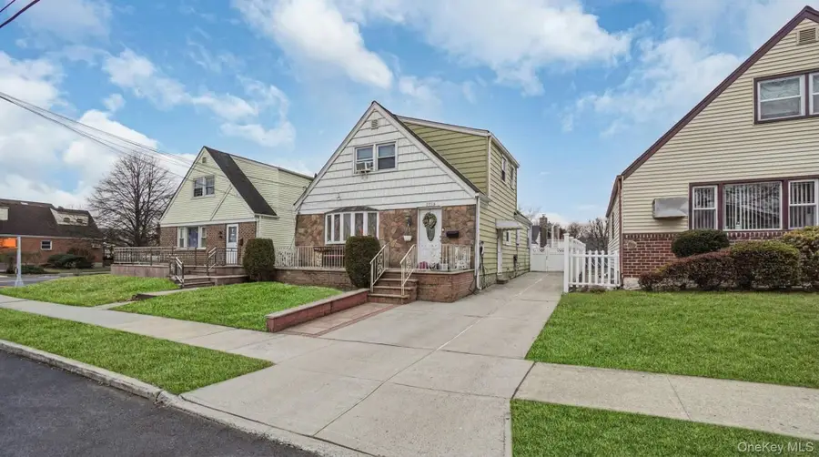 8268 Little Neck Parkway, Floral Park, NY 11004 - Image #2