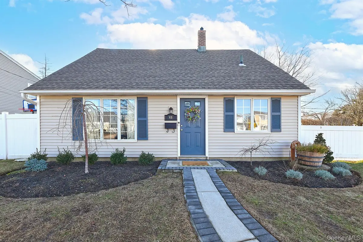 40 Knoll Lane, Levittown, NY 11756 - Image #1