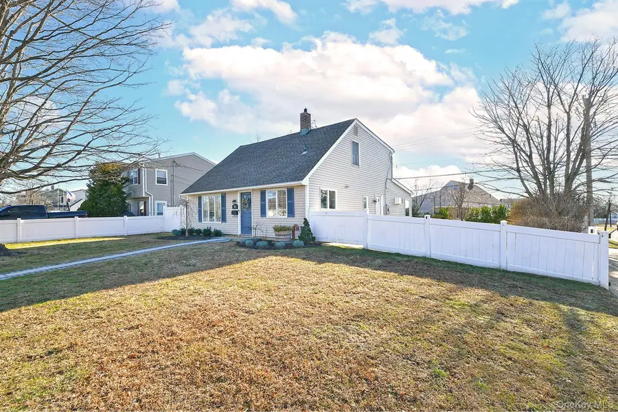 40 Knoll Lane, Levittown, NY 11756 - Image #3