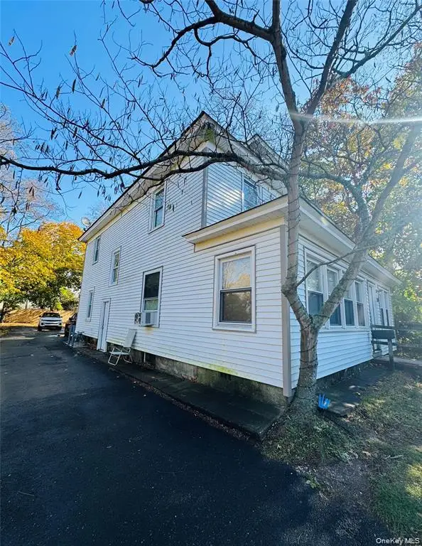 368 Sweezy Avenue, Riverhead, NY 11901 - Image #2