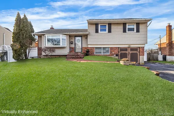 44 Colony Lane, Syosset, NY 11791