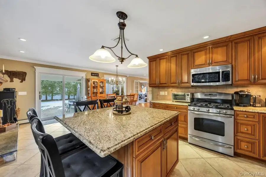 274 Collington Drive, Ronkonkoma, NY 11779 - Image #3