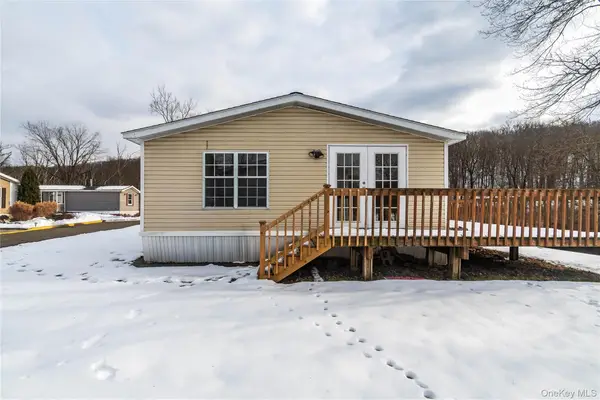 4 Lily Court, Highland Mills, NY 10930