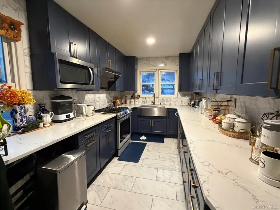 43 Valerie Drive, Yonkers, NY 10703 - Image #3